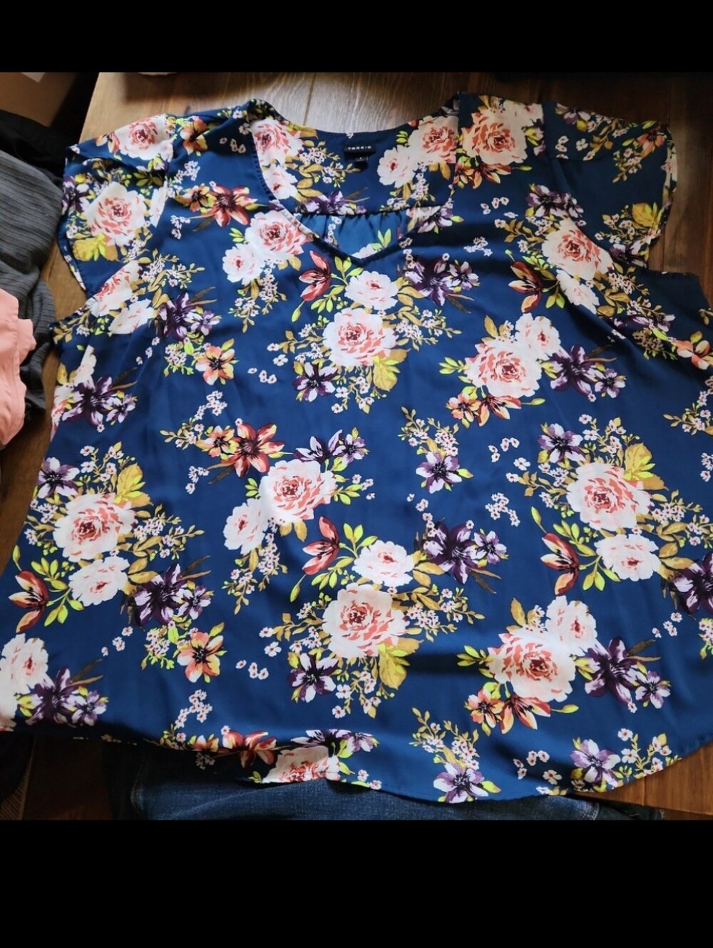 Torrid Plus Size 4 Teal Blue Floral Blouse Pink Roses Harper Tulip Sleeve